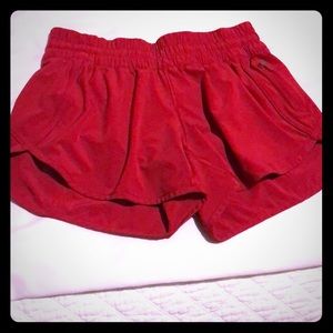 Lululemon Tracker shorts - discontinued color!
